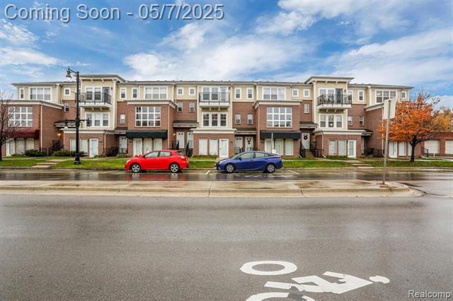 front view picture of 3280 Hilton Rd, Ferndale, MI. 48220