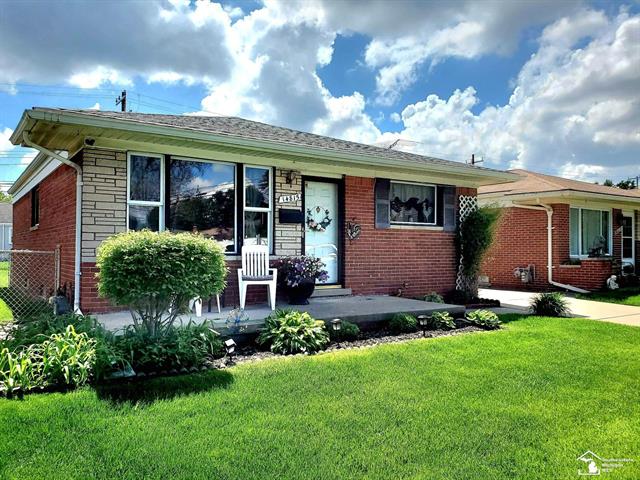 front view picture of 14815 Morris, Allen Park, MI. 48101