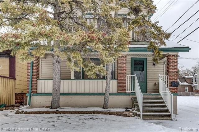 front view picture of 1374 Hanford, Lincoln Park, MI. 48146