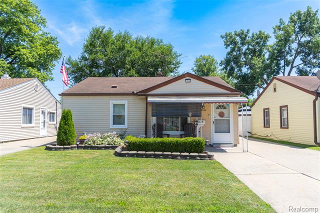 front view picture of 19130 Wall, Melvindale, MI. 48122