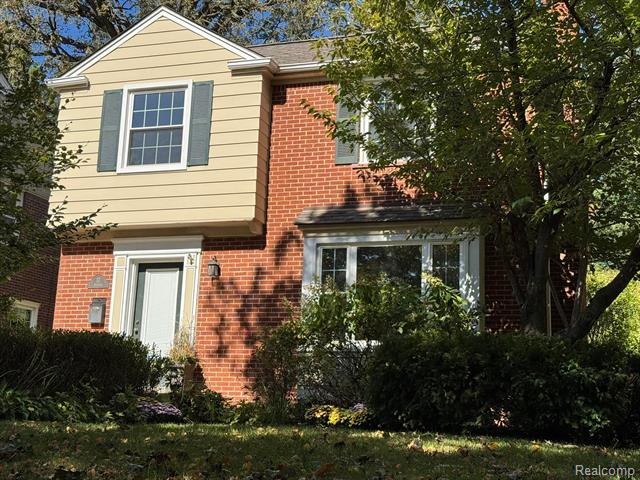 front view picture of 17 Amherst Rd, Pleasant Ridge, MI. 48069