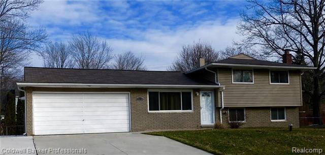 front view picture of 25690 Glamorgan Dr, Novi, MI. 48374