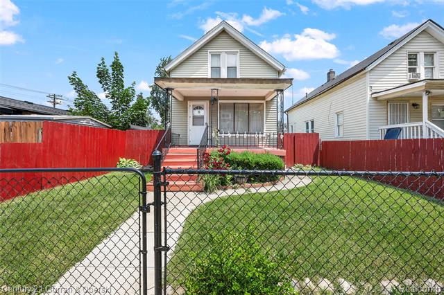 front view picture of 107 Pine, River Rouge, MI. 48218