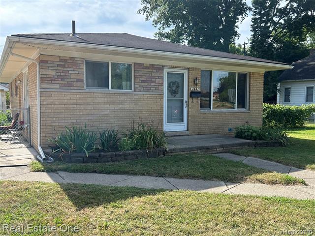 front view picture of 3603 Harlow, Allen Park, MI. 48101