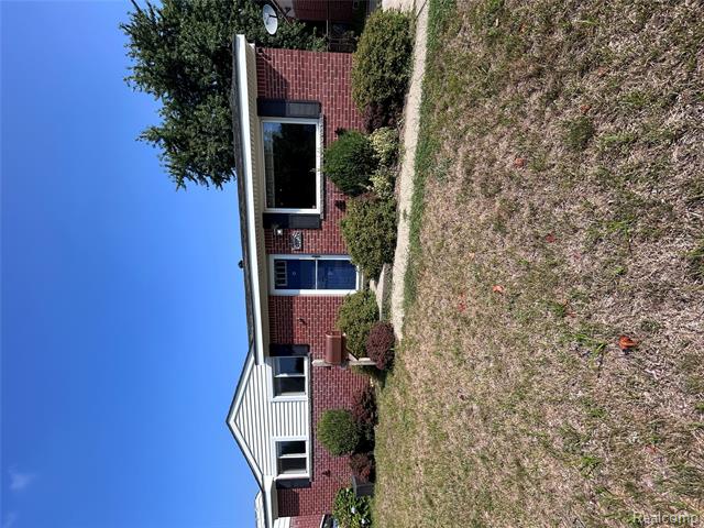 front view picture of 37726 Westvale, Romulus, MI. 48174