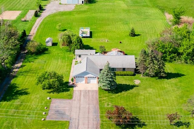 front view picture of 2595 Will Carleton Rd, Flat Rock, MI. 48134