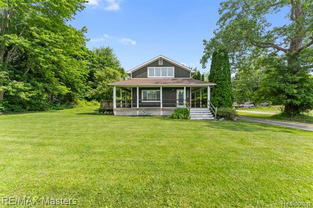 front view picture of 3337 Will Carleton Rd, Flat Rock, MI. 48134
