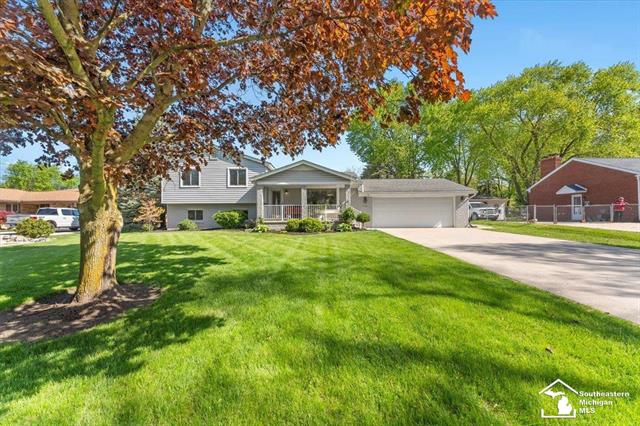 front view picture of 27100 Will Carleton, Flat Rock, MI. 48134