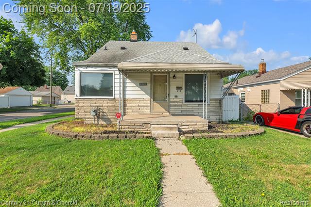 front view picture of 2205 Paris, Lincoln Park, MI. 48146