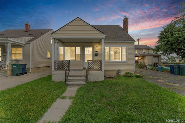 front view picture of 2064 Morris, Lincoln Park, MI. 48146