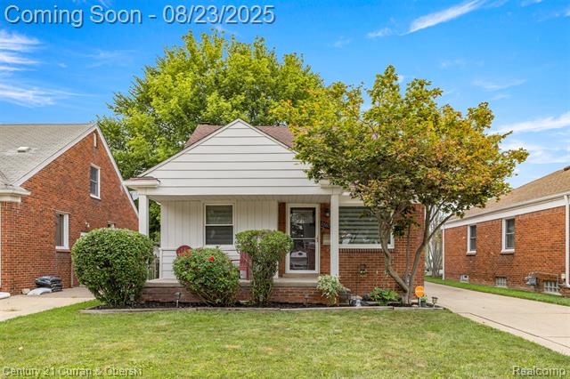front view picture of 15578 Euclid, Allen Park, MI. 48101