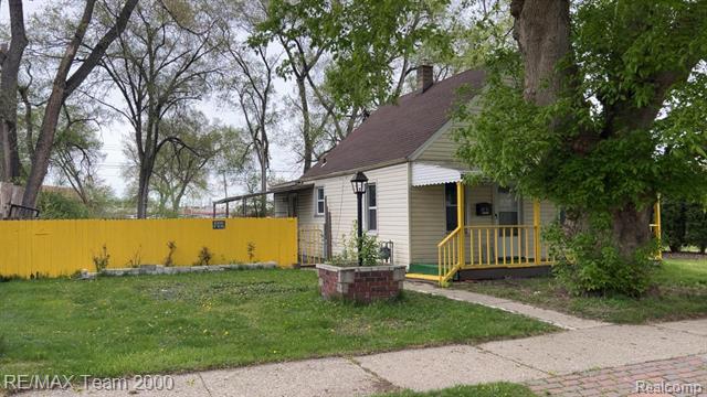 front view picture of 1778 Charter, Lincoln Park, MI. 48146