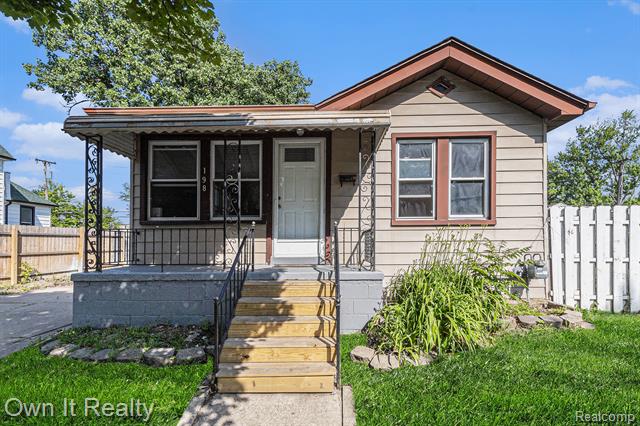front view picture of 198 Fairmont, River Rouge, MI. 48218