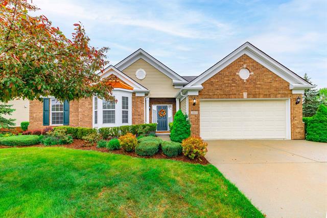 front view picture of 23900 Montague Dr, Flat Rock, MI. 48134