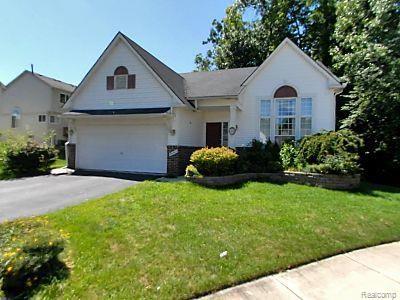 front view picture of 24967 Toddy Ln, Farmington, MI. 48335