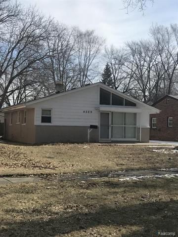 front view picture of 4229 West Lake, Dearborn Heights, MI. 48125