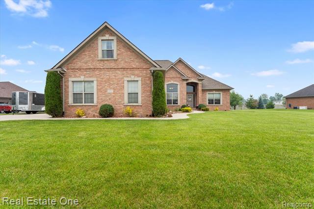 front view picture of 28799 Liparoto Blvd, Flat Rock, MI. 48134