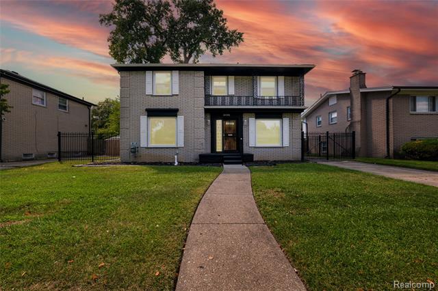 front view picture of 24561 Seneca Ave, Oak Park, MI. 48237