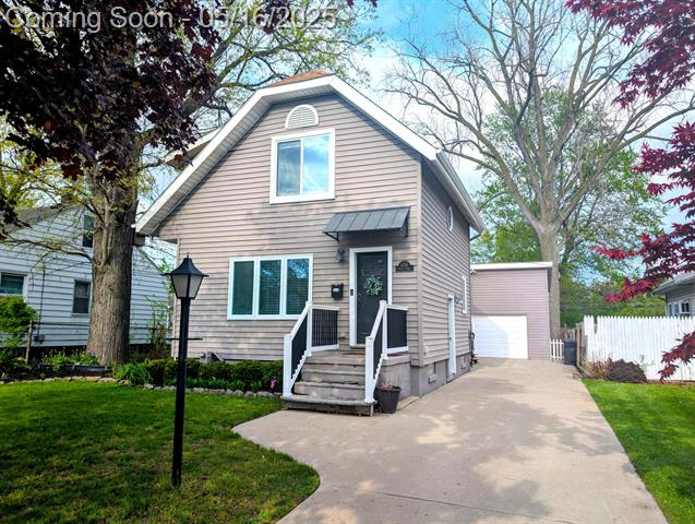 front view picture of 3036 Horton St, Ferndale, MI. 48220
