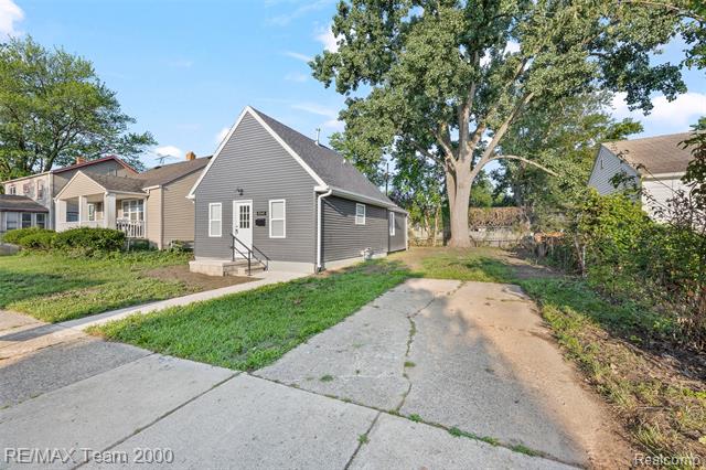front view picture of 3041 Goodrich St, Ferndale, MI. 48220