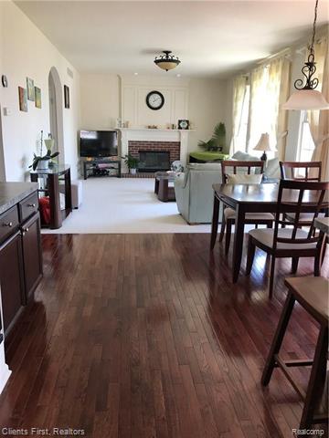 front view picture of 45273 Jacob Dr, Novi, MI. 48375