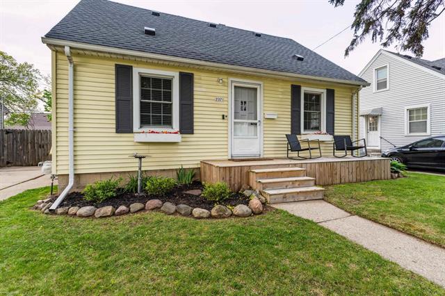 front view picture of 2371 Shevlin St, Ferndale, MI. 48220