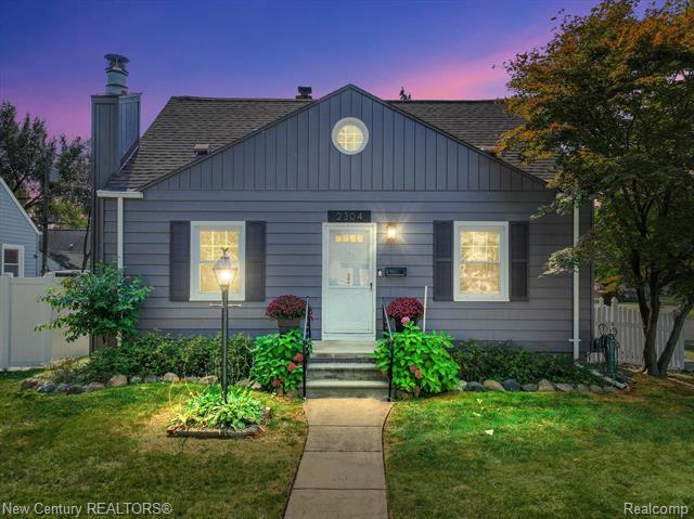 front view picture of 2304 Coy St, Ferndale, MI. 48220