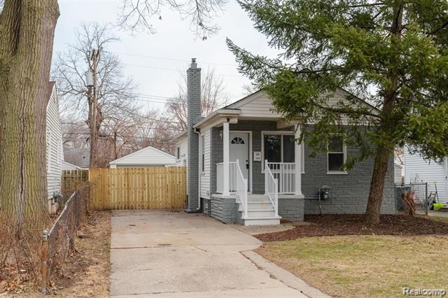 front view picture of 3330 Harris St, Ferndale, MI. 48220