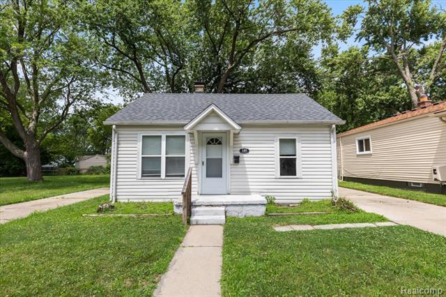 front view picture of 125 E Brickley Ave, Hazel Park, MI. 48030