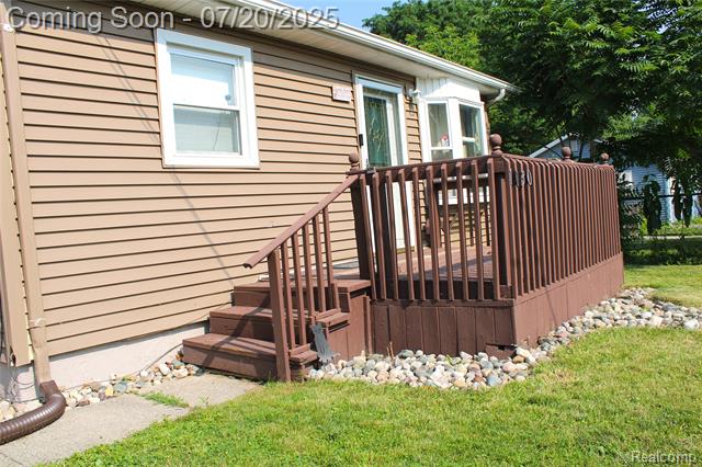front view picture of 1030 Meida Street, Flint, MI. 48532
