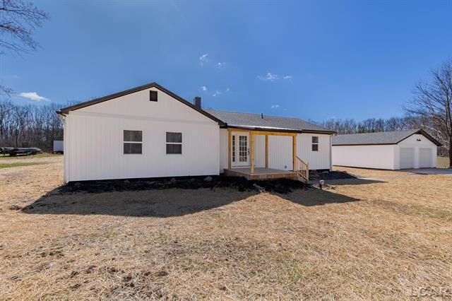 front view picture of 5549 Macon Hwy, Tecumseh, MI. 49286