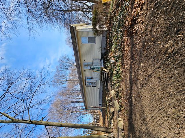 front view picture of 7381 Lansing Ave, Jackson, MI. 49201