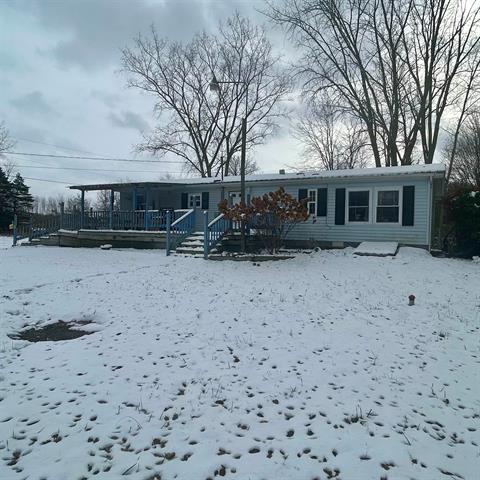 front view picture of 10832 Carter, Freeland, MI. 48623