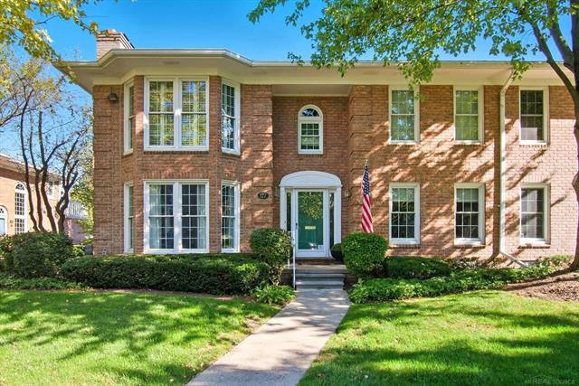 front view picture of 127 Windwood Pointe, Saint Clair Shores, MI. 48080