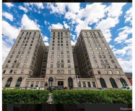 front view picture of 15 E Kirby, Unit 1230 Street, Royal Oak, MI. 48073