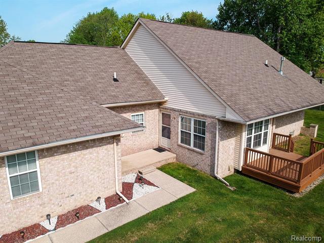 front view picture of 5499 Seabreeze Lane, Sterling Heights, MI. 48310