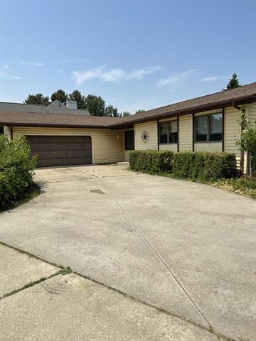front view picture of 617 Apache Drive, Fremont, MI. 49412