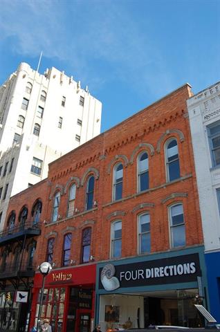 front view picture of 211 S Main Street, Ann Arbor, MI. 48104