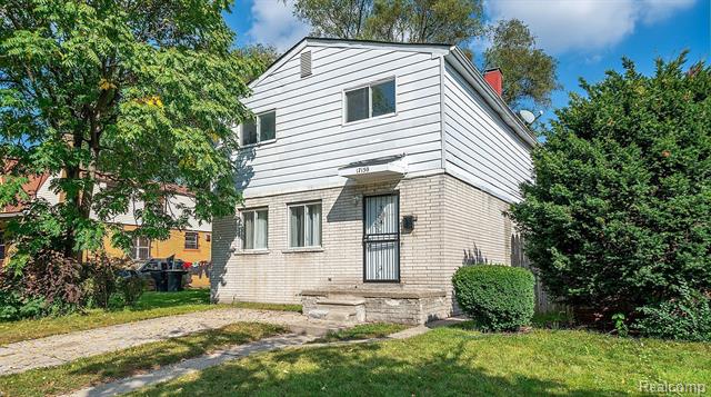 front view picture of 17150 Birwood Street, Detroit, MI. 48221