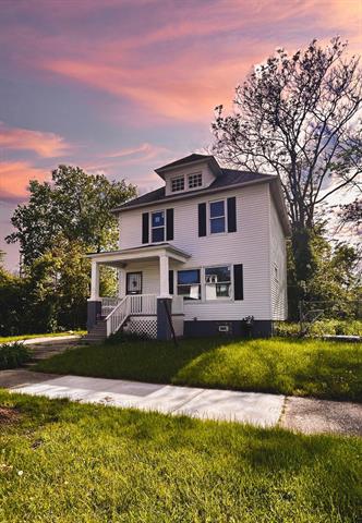 front view picture of 2927 Seyburn Street, Detroit, MI. 48214