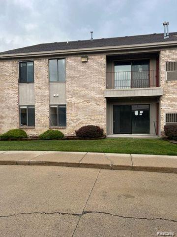 front view picture of 16143 Clarkson Drive, Fraser, MI. 48026