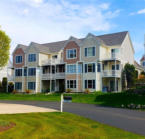front view picture of 94 Charter Ct. Court, Manistee, MI. 49660