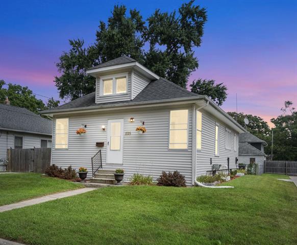 front view picture of 1125 Walker St, Jackson, MI. 49202
