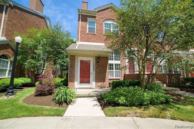 front view picture of 1530 Maryland Club Dr, Royal Oak, MI. 48067