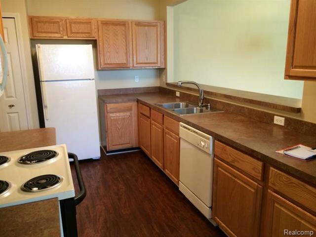 front view picture of 16769 Carriage Way, Northville, MI. 48168