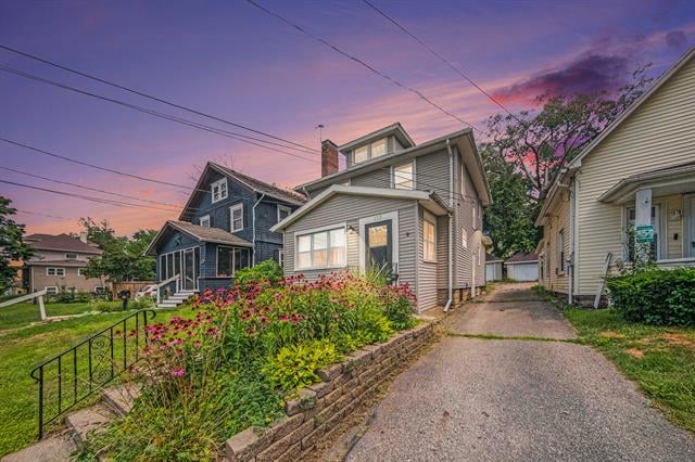 front view picture of 113 S Webster St, Jackson, MI. 49203