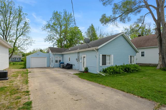 front view picture of 2523 Logan Avenue, Kalamazoo, MI. 49008