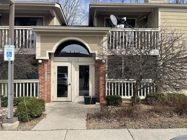 front view picture of 3005 Fernwood Avenue, Ann Arbor, MI. 48108