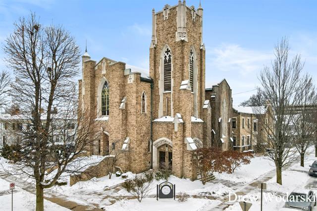 front view picture of 253 Prospectne  Avenue, Grand Rapids, MI. 49503