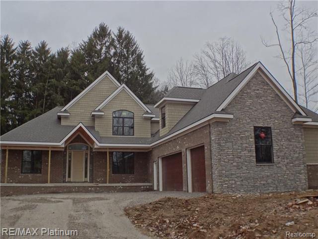 front view picture of 12885 Sleigh Trail, Milford, MI. 48380